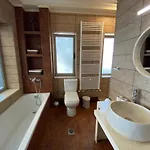 Σπίτι διακοπών современная вилла прямо на пляже, с видом на море