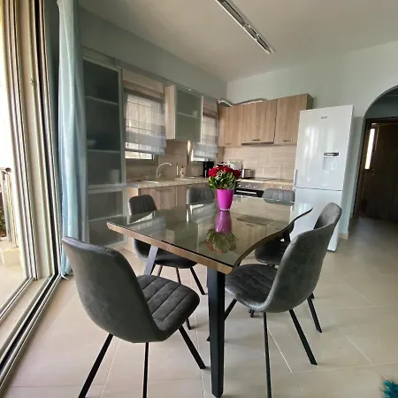 современная вилла прямо на пляже, с видом на море Holiday home