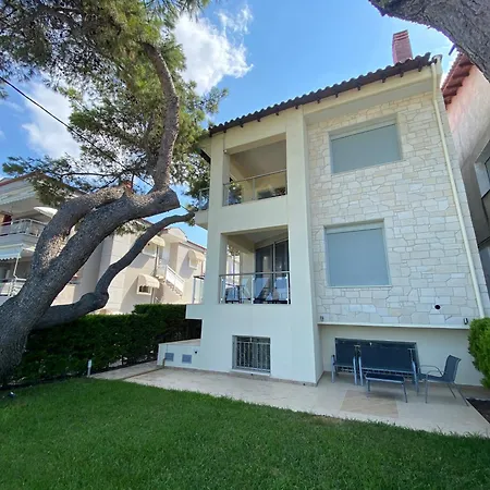 Holiday home современная вилла прямо на пляже, с видом на море *