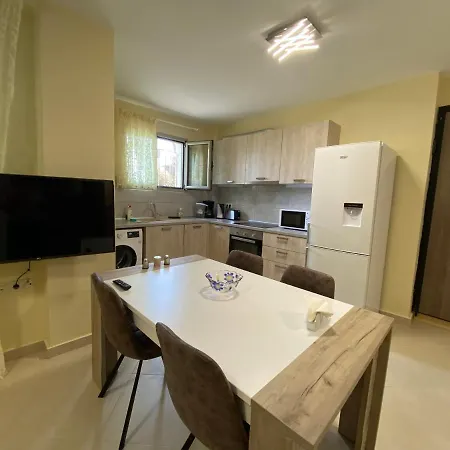 Holiday home современная вилла прямо на пляже, с видом на море
